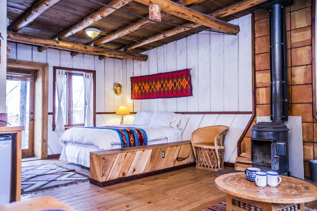 Taos Goji Farm & Eco-Lodge Retreat Arroyo Seco Exteriör bild